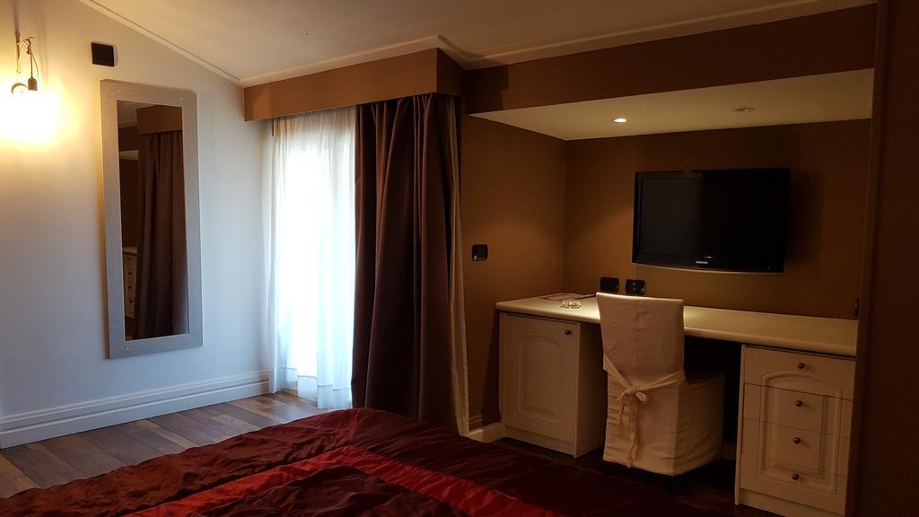 קואליאנו Hotel Mediterraneo מראה חיצוני תמונה