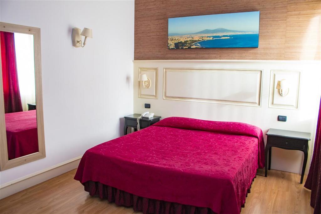 קואליאנו Hotel Mediterraneo מראה חיצוני תמונה
